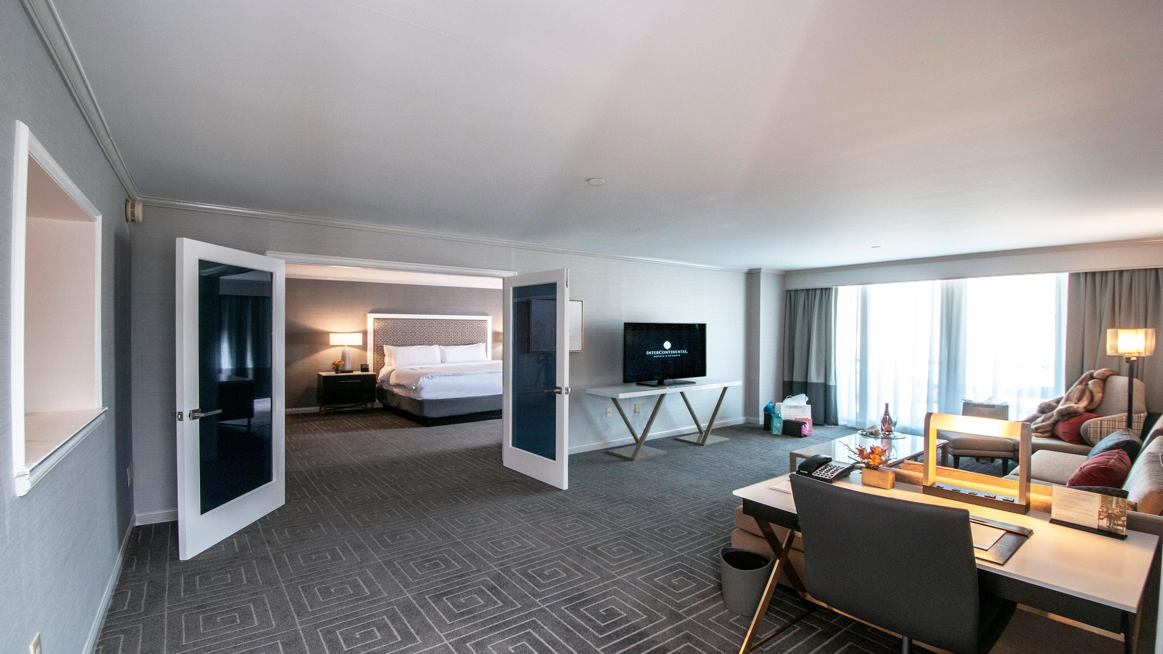 Intercontinental Kansas City At The Plaza By Ihg Exterior photo