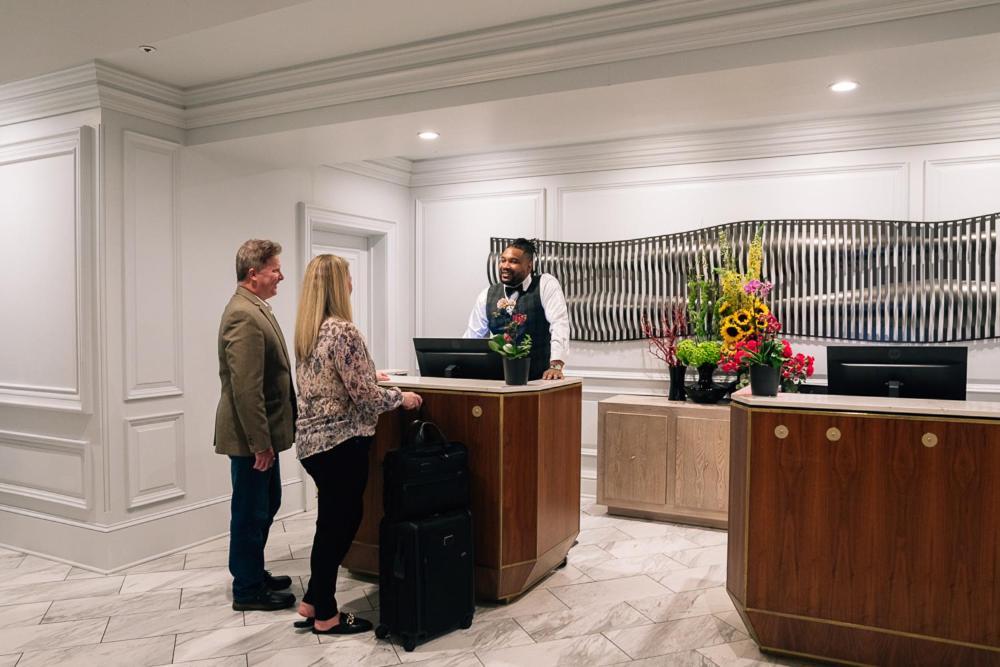 Intercontinental Kansas City At The Plaza By Ihg Exterior photo