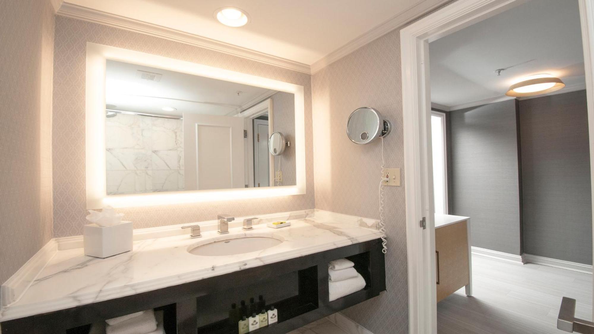 Intercontinental Kansas City At The Plaza By Ihg Exterior photo
